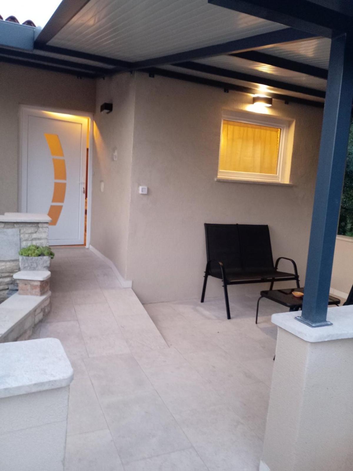 Вилла House For Rent Ulika Valbandon Экстерьер фото